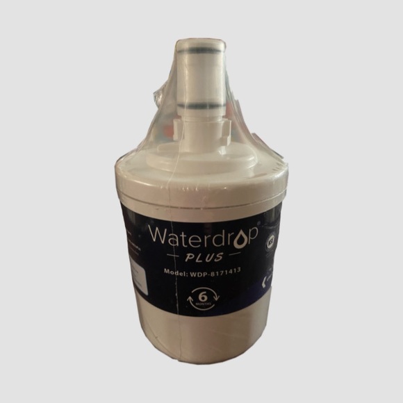 Waterdrop Plus Refrigerator Water Filter Model WDP-8171413 (New) - Picture 1 of 3